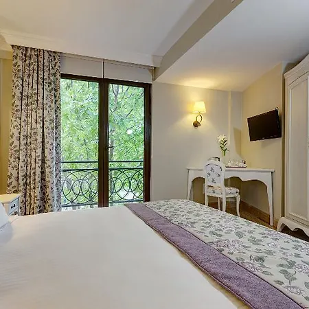 特级竞技场酒店 3*