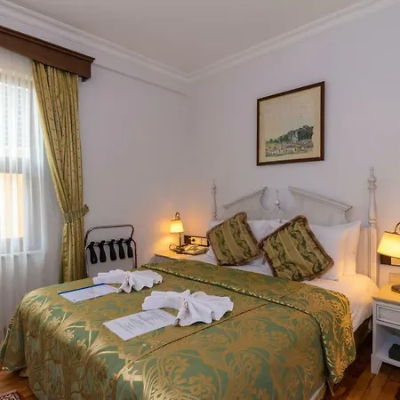 特级竞技场酒店