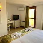 特级竞技场酒店 3*