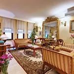 酒店 特级竞技场酒店 3*