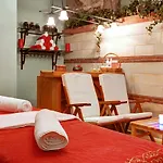 特级竞技场酒店