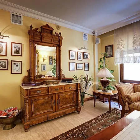 Arena - Special Class Hotel